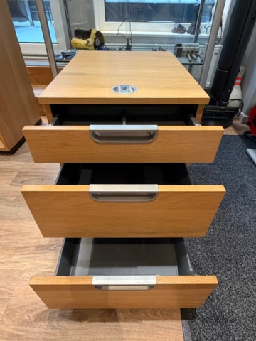 1479395-7 Office furniture - Desks, chests, etc.