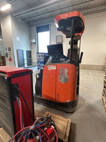 1411415-8 Skjutstativtruck – BT Toyota BT Reflex RRE160E