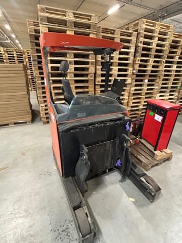 1411415-15 Skjutstativtruck – BT Toyota BT Reflex RRE160E