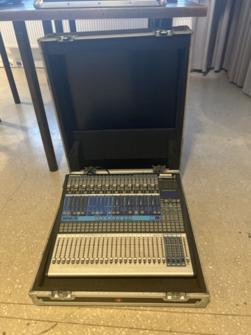 1470205-1 Digitalt/analogt hybrid-mixerbord från PreSonus