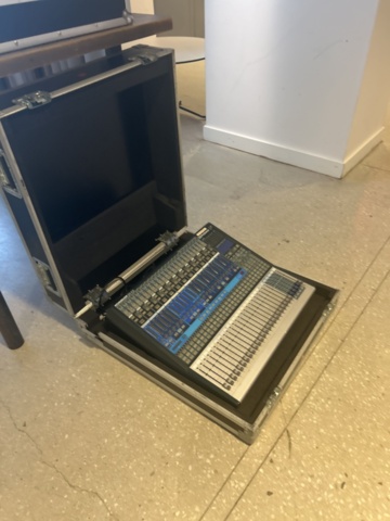 1470205-2 Digitalt/analogt hybrid-mixerbord från PreSonus