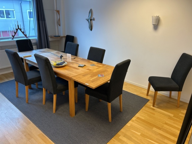1454874-1 Conference table with 8 chairs