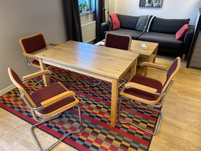 1454877-1 Lunchmöbler - bord med 4 stolar samt soffa med soffbord