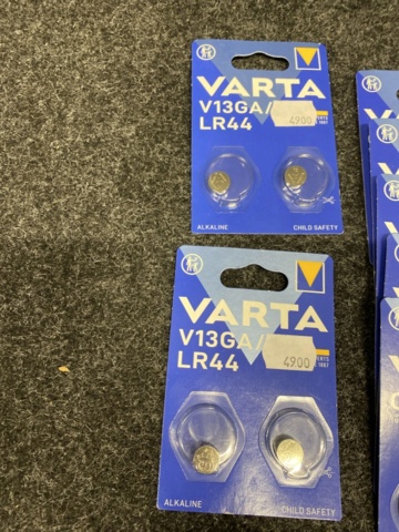 1478182-2 Ca 84 st Förpackningar batterier från Varta