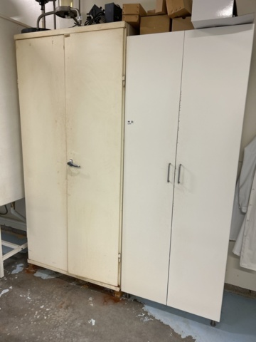 1454880-1 Wooden cabinet and sheet metal cabinet - 2 units