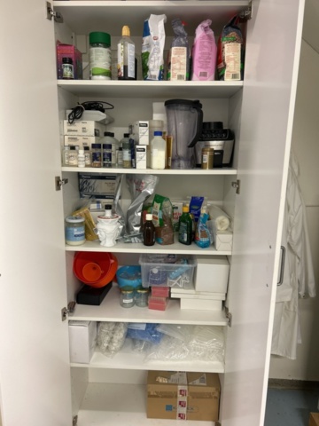 1454880-3 Wooden cabinet and sheet metal cabinet - 2 units