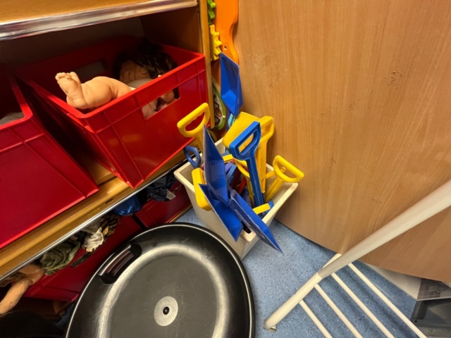 1424073-10 Collection of toys and children's items - toys, games, children's furniture and winter toys