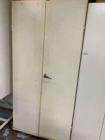 1454880-7 Wooden cabinet and sheet metal cabinet - 2 units