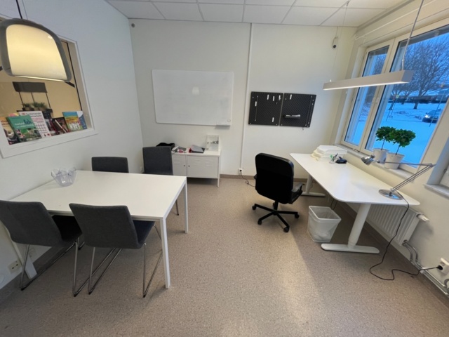 1424076-1 Office room with furniture - electric desk, meeting table, chairs, storage