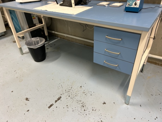 1454884-6 Workbenches with storage 2 pcs