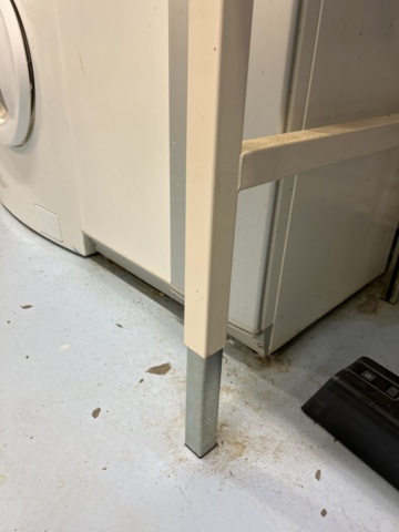 1454891-5 Workbench with sink and mixer