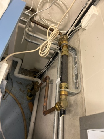 1454891-8 Workbench with sink and mixer