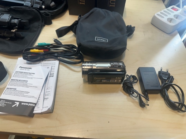 1479889-2 Digital video cameras 2pcs & various accessories