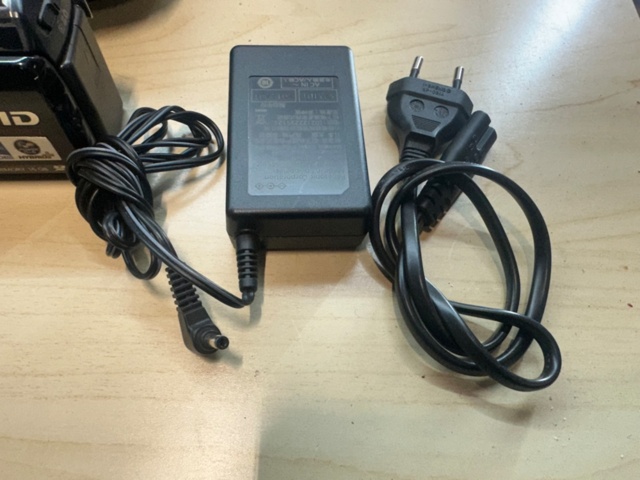 1479889-4 Digital video cameras 2pcs & various accessories