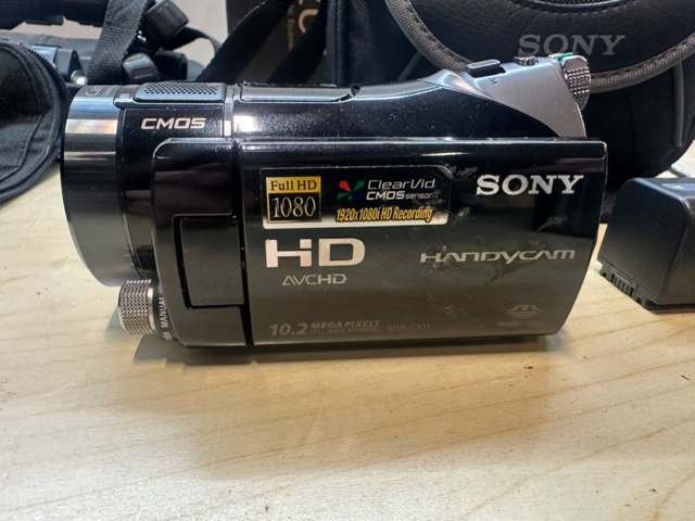 1479889-8 Digital video cameras 2pcs & various accessories