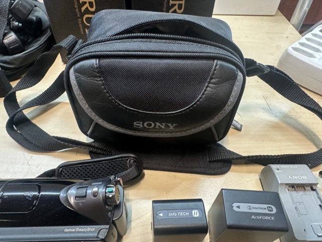 1479889-11 Digital video cameras 2pcs & various accessories