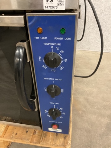 1472970-8 Convection oven