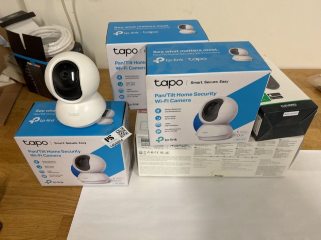 1454904-1 Collection of various technology products - surveillance cameras, doorbells and Wi-Fi systems