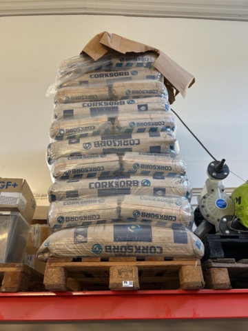 1454919-1 Pallet with oil absorbent approx. 28–30 bags - CorkSorb