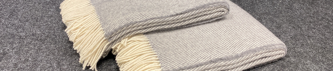 Image representing the auction - Sale of wool blankets