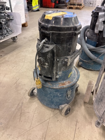 1443802-2 3st industridammsugare