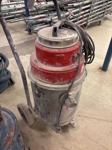 1443802-6 3st industridammsugare