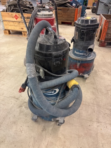 1443802-10 3st industridammsugare