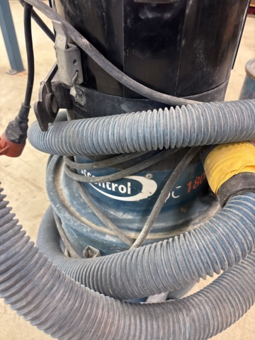 1443802-11 3st industridammsugare