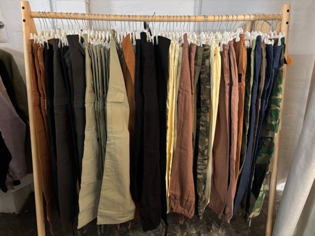 1409511-64 Large batch of stock from clothing store