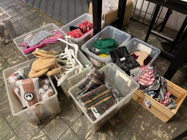 1409511-53 Large batch of stock from clothing store