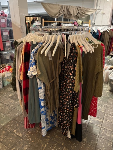 1409511-56 Large batch of stock from clothing store