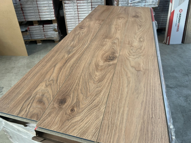 1480770-2 Golv Swisskrono Grand selection Sunshine, 130 kvm