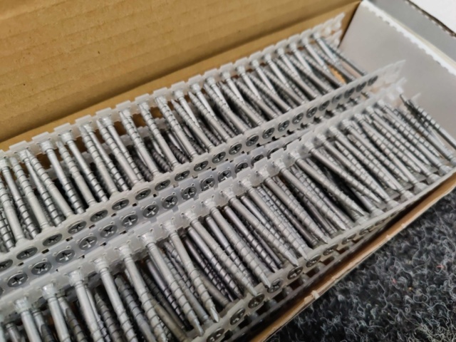 1480783-4 Ca 8000 st Trallskruv bandad 4,8x47mm