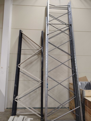 1478533-2 Pallet racks – different colors and dimensions
