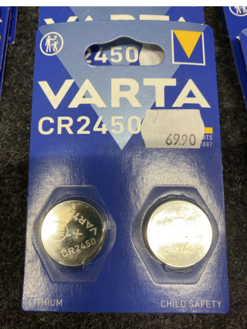 1478182-5 Ca 84 st Förpackningar batterier från Varta
