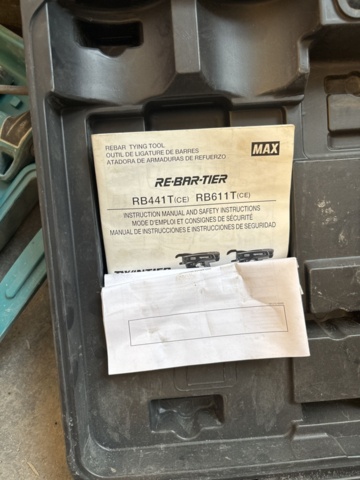 1469051-5 Large collection of power hand tools and construction accessories