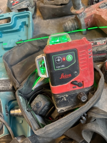 1469051-7 Large collection of power hand tools and construction accessories