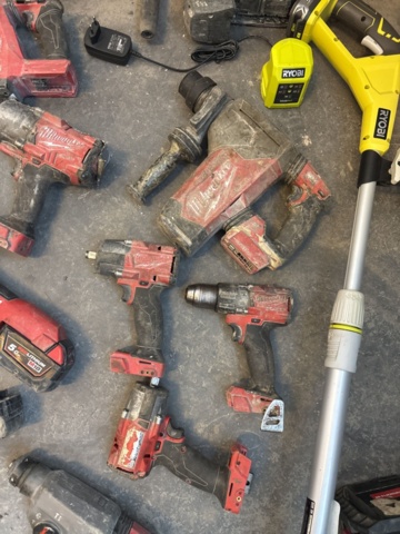 1469051-17 Large collection of power hand tools and construction accessories