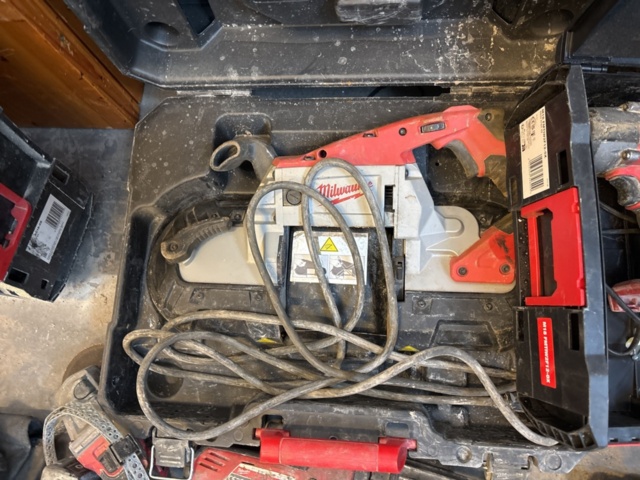 1469051-20 Large collection of power hand tools and construction accessories