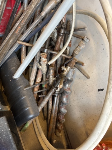 1469052-11 Collection of various tools, implements and construction accessories