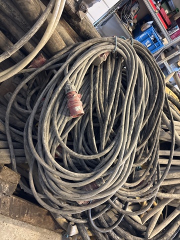 1469053-11 Various equipment for drilling work