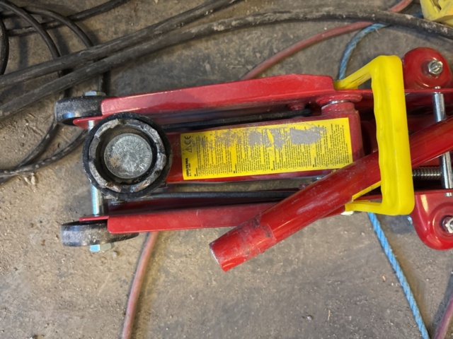1469058-6 High-pressure cleaner, compressor and jack - Kärcher & Biltema