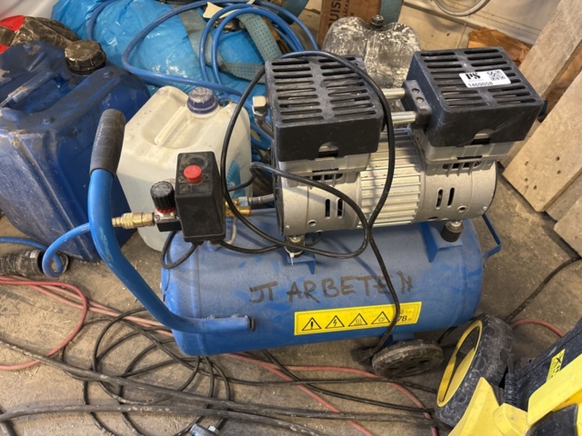 1469058-8 High-pressure cleaner, compressor and jack - Kärcher & Biltema