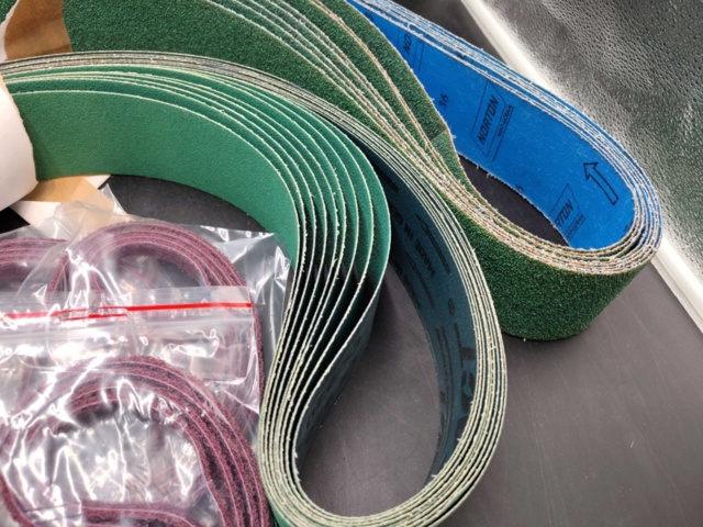 1480363-3 Slipband, ett parti -  Norton, keramisk