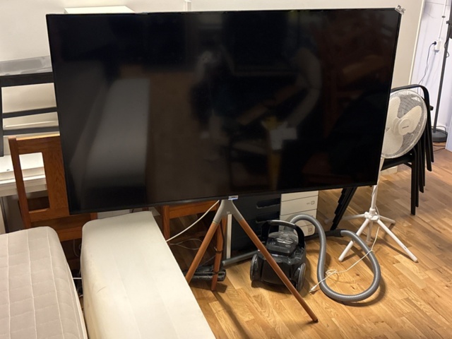 1469062-9 Smart TV 65" on floor stand - TCL