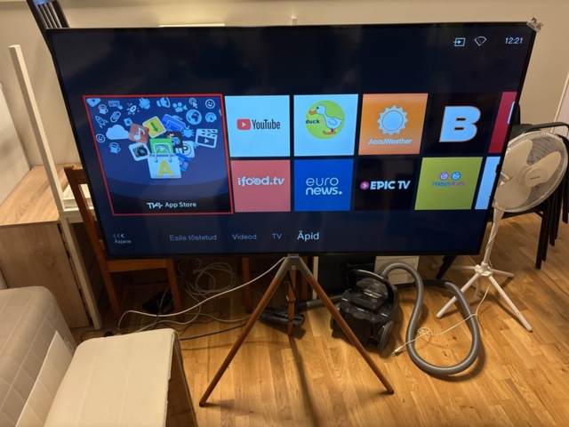 1469062-1 Smart TV 65" on floor stand - TCL