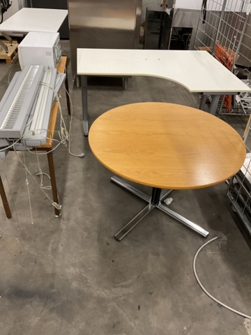 1472978-1 Diverse kontorsmöbler m.m