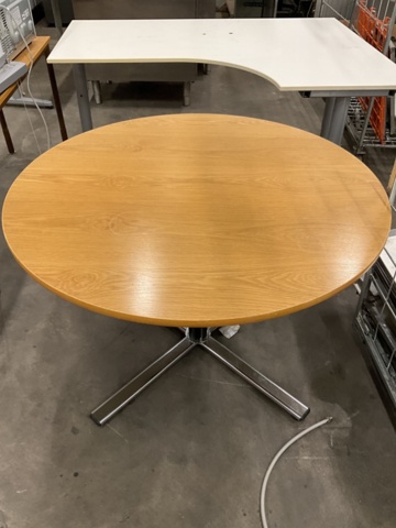 1472978-2 Diverse kontorsmöbler m.m