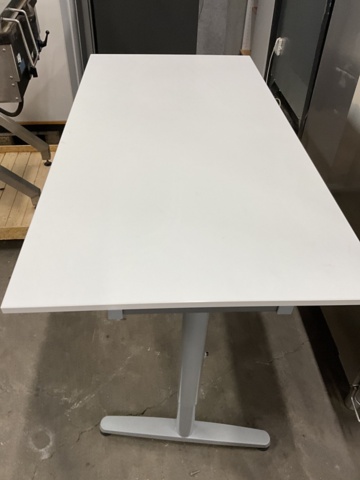 1472978-5 Diverse kontorsmöbler m.m