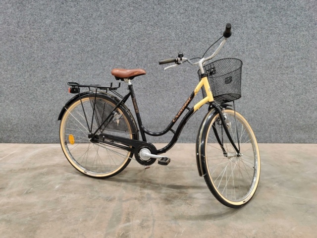 1476638-2 Women's bike Crescent